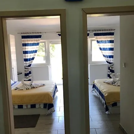 Apartmani Bolero - Obiteljski Odmor Vodice Exterior photo