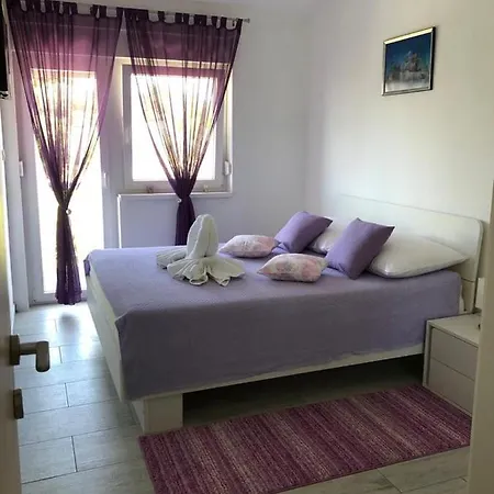 Apartmani Bolero - Obiteljski Odmor Vodice Exterior photo
