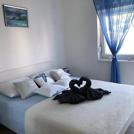 Apartmani Bolero - Obiteljski Odmor Vodice Exterior photo